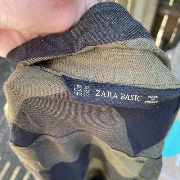 ZARA GREEN AND BLACK FLANNEL - Picture 3 of 5